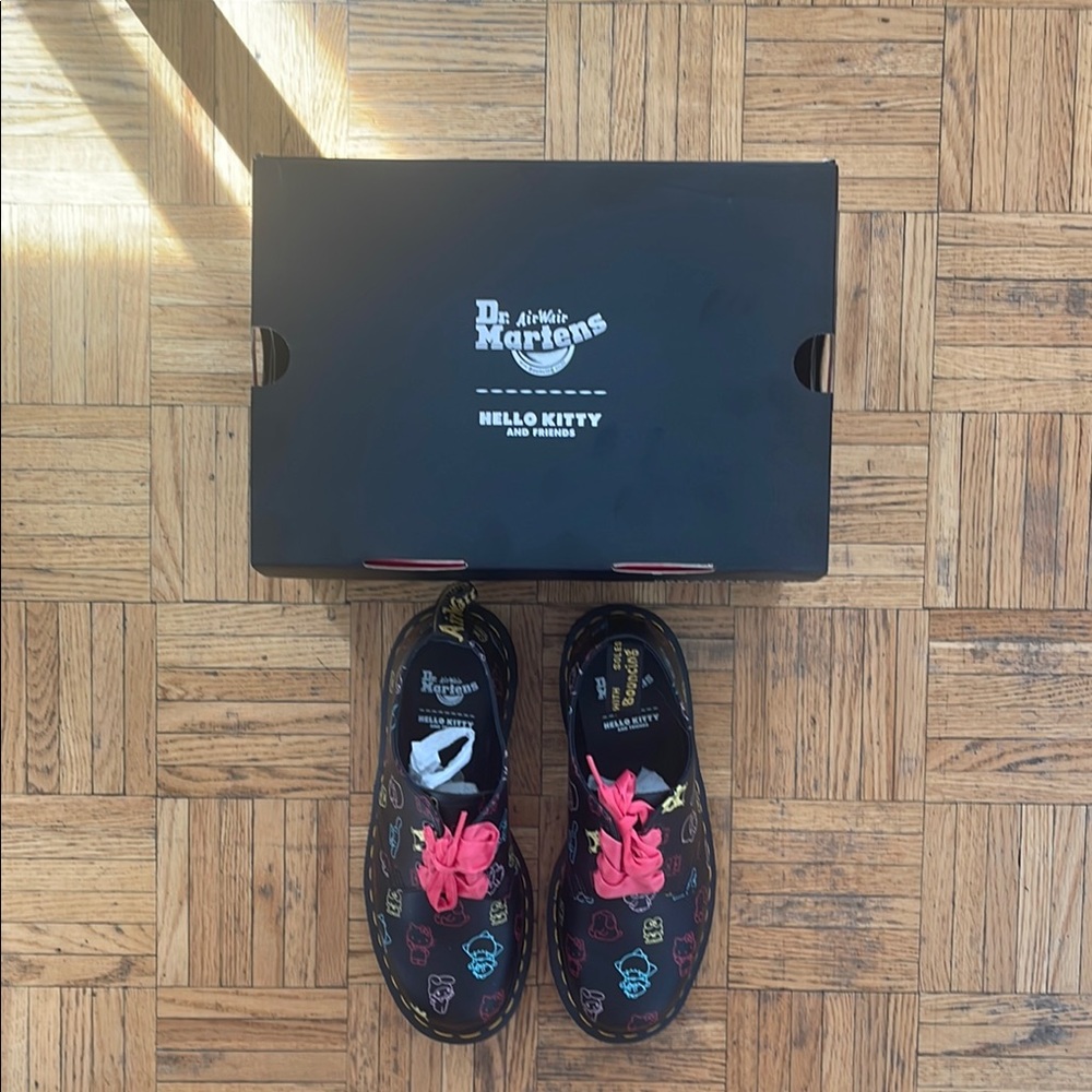 Dr. Martens X Hello Kitty & Friends 1461 Smooth Oxford Shoes Size 7 In Blk/Pink